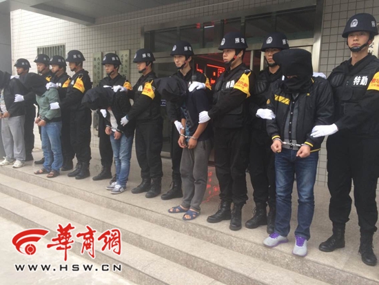 西安3渣土车司机违法倾倒被刑拘 悬赏2万抓捕另3人