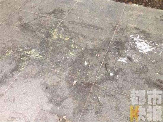 西安一女子当街被泼硫酸