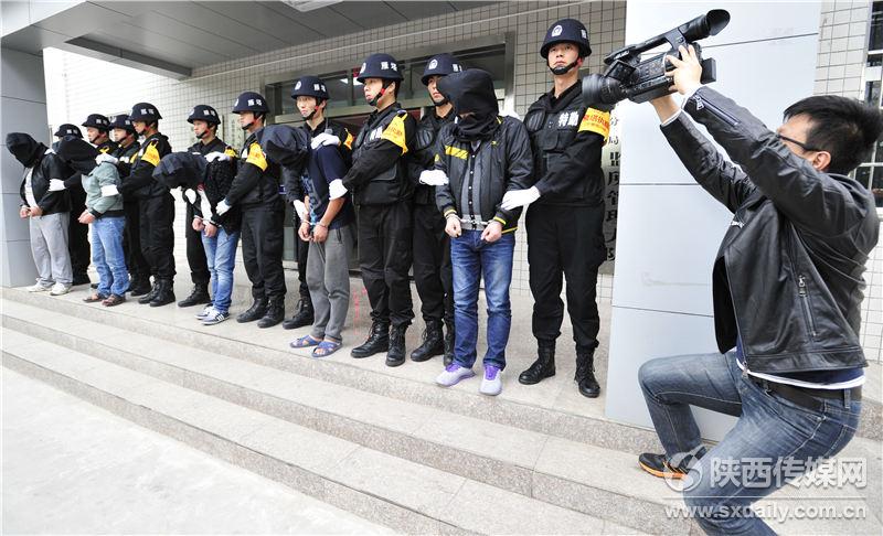 西安渣土车违法倾倒案件告破 涉嫌司机依法刑事拘留【5】