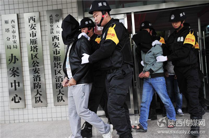西安渣土车违法倾倒案件告破 涉嫌司机依法刑事拘留【2】