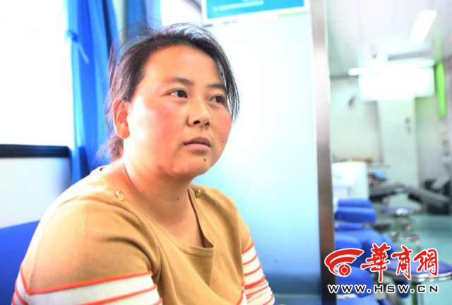 熊猫血母亲生二胎溶血 志愿者长途赶来献血