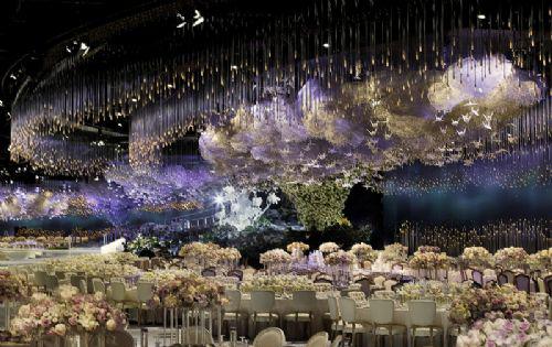 迪拜土豪新娘婚礼现场 6.5万颗水晶装饰