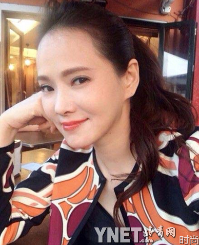 阿娇晒素颜湿发照获赞 十大“冻龄女神”多年无变化 