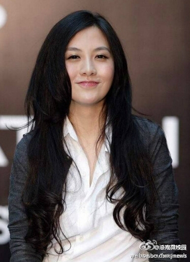 90后女孩身家80亿 纪凯婷登女富豪榜近照曝光