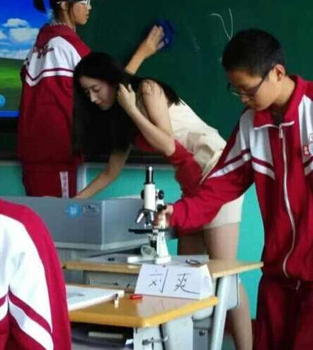 吉林女教师被同学誉为最美生物老师(图)