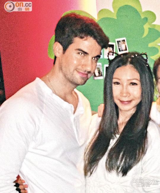 　31岁香港女星分手29次  前男友遍布世界各地