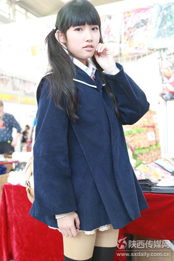 女孩子对动漫中可爱的人物情有独钟。