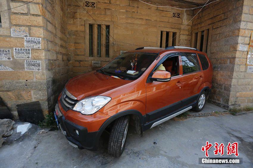 福建“停车之神”神秘现身引惊叹