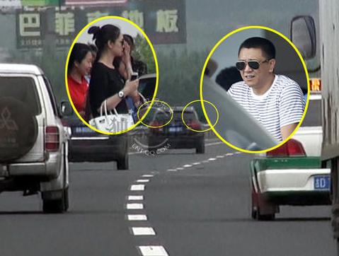 李小冉夫妇现身机场　被曝赴布鲁塞尔移民