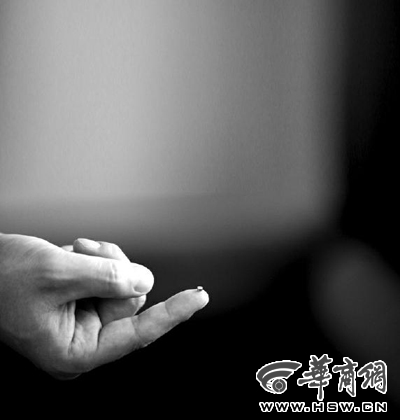 西安执业药师考试2440人作弊 考生耳朵藏袖珍耳机