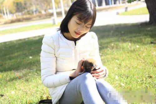 贴膜女神笑容迷醉