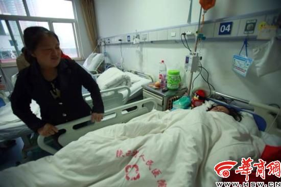 女孩患病后无学上 现已破例入学并免除学费