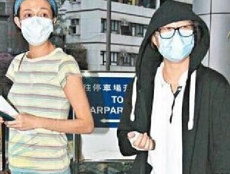 小龙女受伤缝七针 被自己家破损的玻璃门划伤