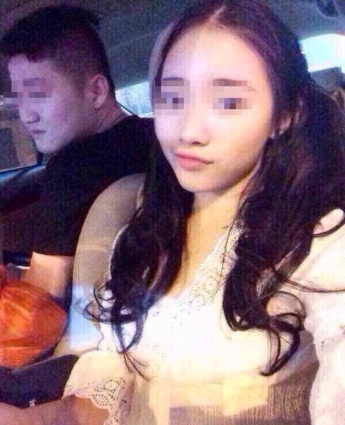 “爸爸妈妈，最后一次让你们为我操劳一次，希望你们可以放下各自的家庭，带弟弟去旅游一次，感受下有爸爸妈妈的感觉。”一位年仅17岁的湖南少女，前晚9时40分，在石狮市区八七路地税局附近一公寓坠亡，此前她写下600多字的微信遗书，要通过闺蜜转给妈妈。