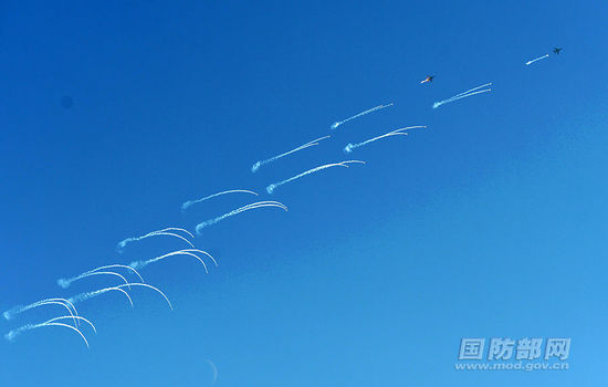 中国军方公开新世纪最大规模演习现场照(高清组图)