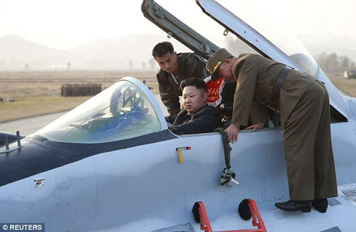 英媒：朝鲜军官篡改歌词 金正恩下令枪决