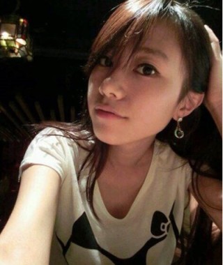 卧蚕美女老师性感照片流出 真人比网照更美(图)