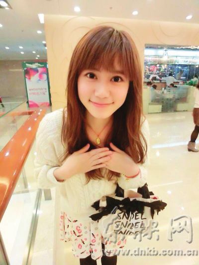 卧蚕美女老师性感照片流出 真人比网照更美(图)