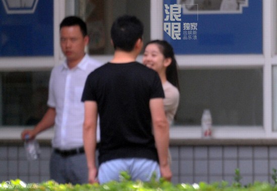 刘强东带奶茶妹看牙