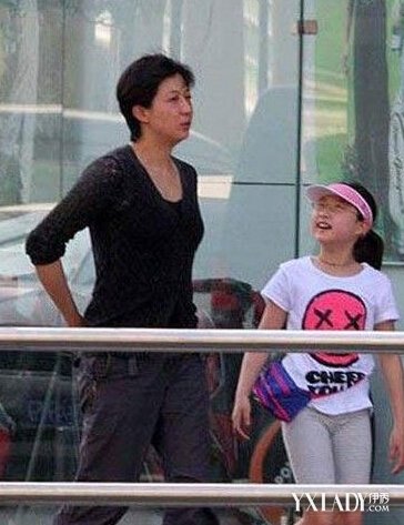 成龙前情人不后悔 吴绮莉保养有方多年身材不走形