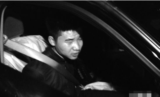 中国留学生周远飙豪车遭通缉 律师称其被捕或因不懂法/视频