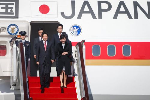 安倍抵达北京 两国已就改善关系达成四点共识