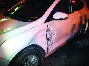 南京一司机疑酒驾撞车后逃逸 逃跑途中再生事故