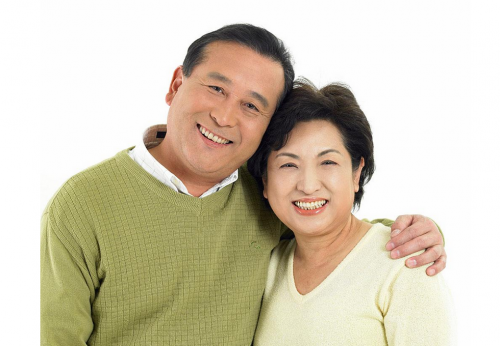 年轻夫妻相拥遇难至死不弃