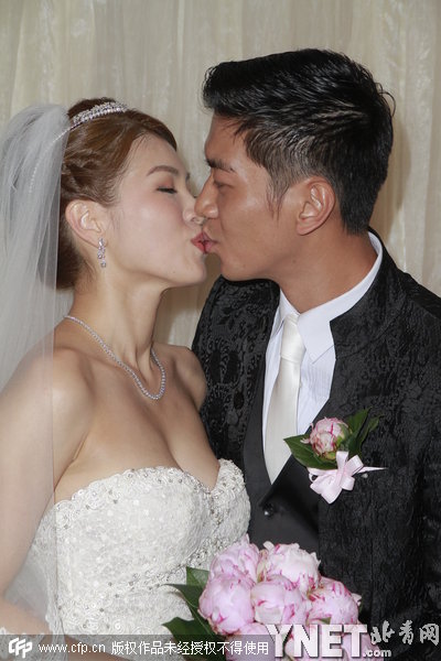 港星黎诺懿娶亿万港姐 郑伊健黄伊汶出席婚礼