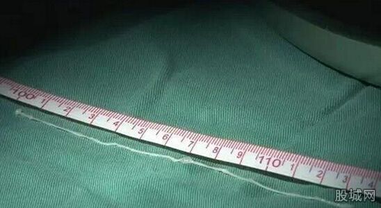男子脑里揪出14厘米长寄生虫 或与常饮生水有关