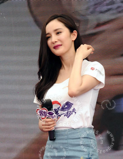 杨幂女儿心脏偏小吓坏辣妈 后来证实是虚惊一场