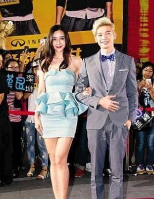 周韦彤遭网友吐槽滚出娱乐圈 整容隆胸被曝光