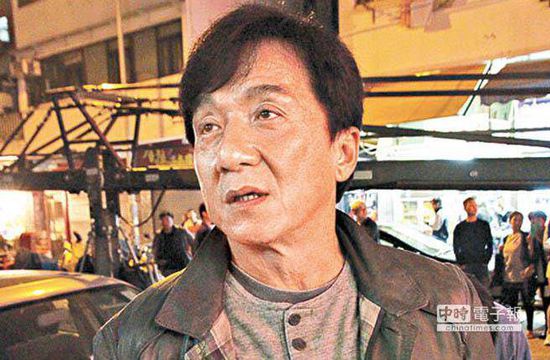 成龙谈房祖名涉毒 称3个月没见到儿子有些不习惯