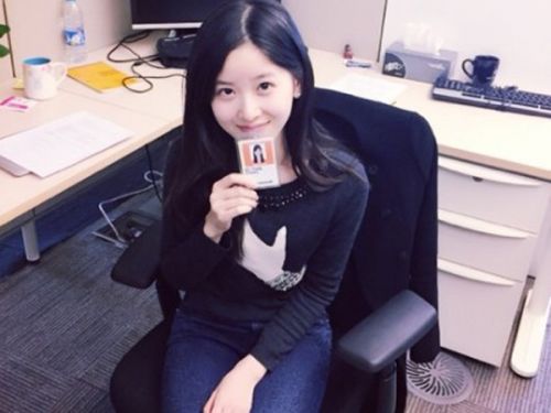奶茶妹妹庆生收到大礼 揭章泽天家世背景深厚
