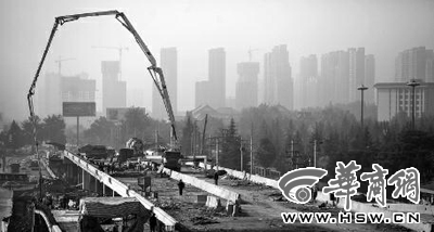 太白路丈八东路立交主线桥合龙 南北方向年底通车