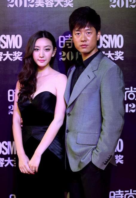 黄毅清发长文与黄奕讲和 揭明星们的狗血剧情(视频/组图)