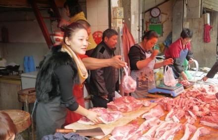 杭州美女卖猪肉获赞“猪肉西施” 【3】