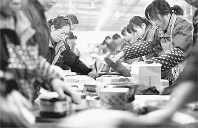 中国快件量首次突破百亿件 未摆脱增量不增收窘境