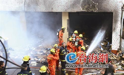 厦门燃气爆炸事件致4死3伤 市民徒手扒砖救人