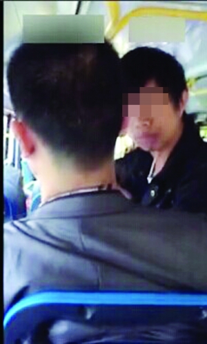 瓜子哥似唐僧问37遍被小伙暴打 司机：确实太啰唆