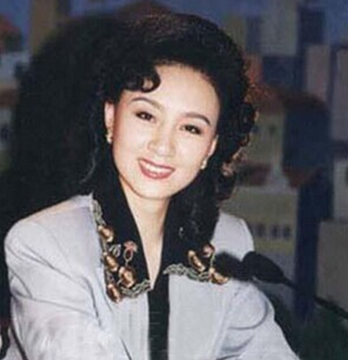 央视主持人李平受调查 系令完成之妻
