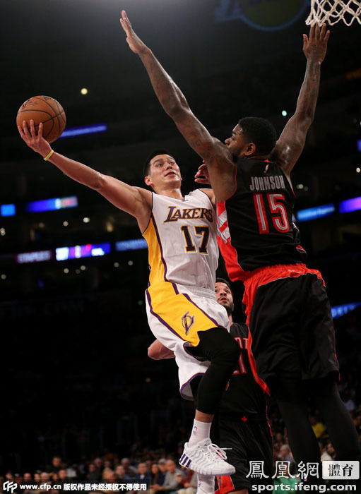 湖人vs猛龙湖人险胜 科比拼尽全力双方打进加时赛