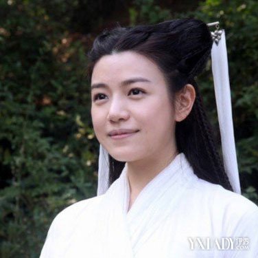 陈妍希称包子脸挺好 盘点拯救包子脸的妆容和发型