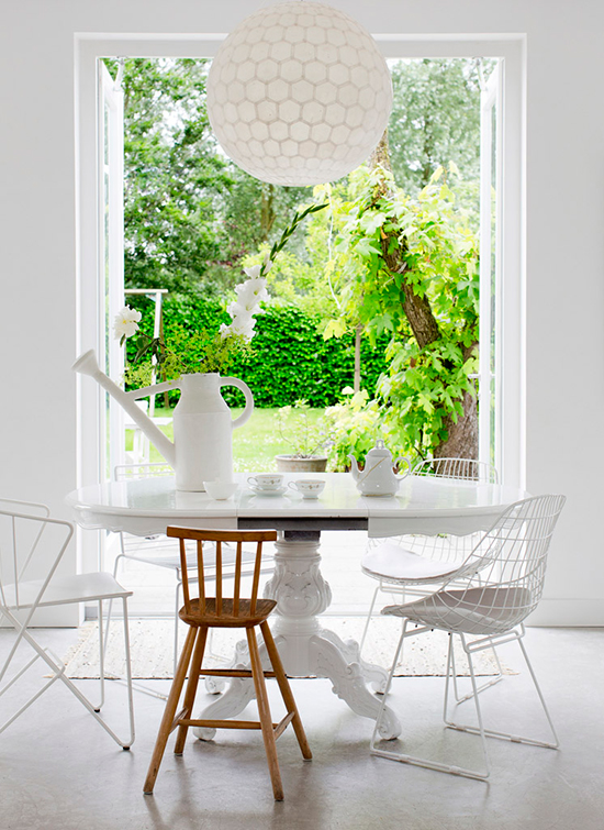 一餐桌一背景 餐厅呼应式装饰18例