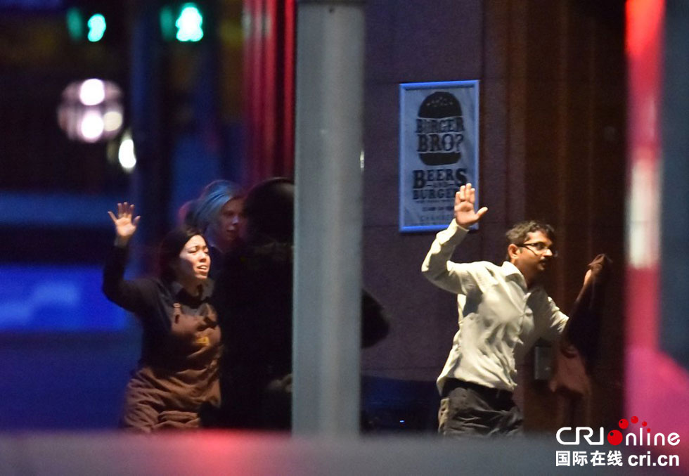 悉尼人质时间结束 人质被陆续救出（高清组图）