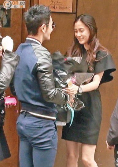 黄晓明买入巨型钻戒欲求婚