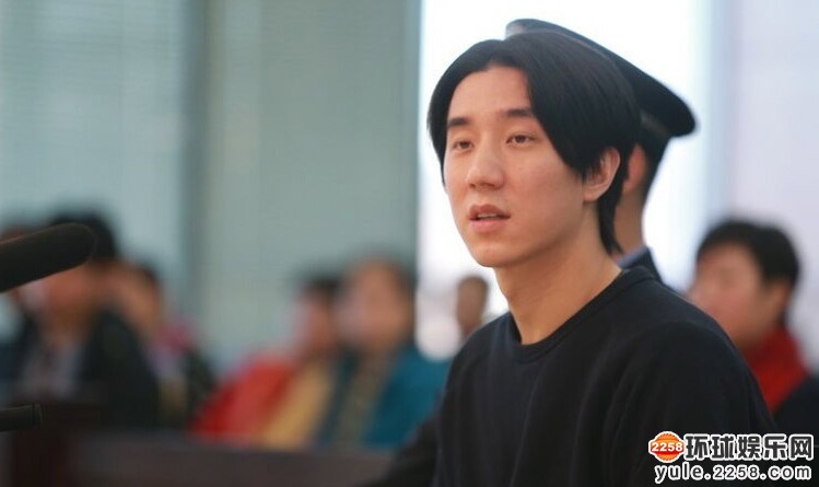房祖名供认容留女星李晓楠吸毒 女星李晓楠即洛诗