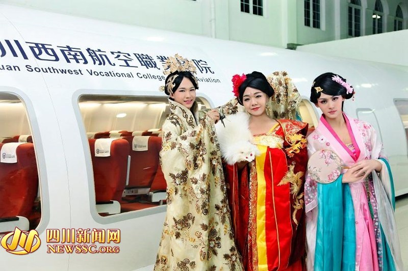 纯爷们空少反串武媚娘 自称赛过范冰冰