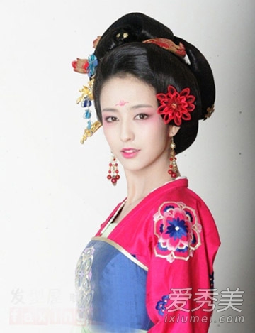 秦岚王丽坤佟丽娅马苏 春晚四美古装发型PK