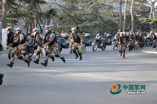 北京卫戍区警卫部队曝光 担负首都反恐应急重任